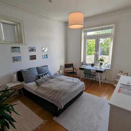 Privatzimmer Im Villengebiet